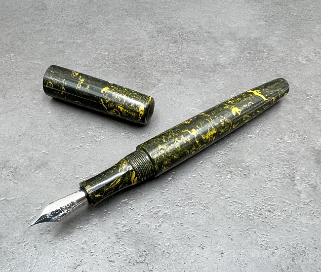 Black & Yellow - ebonite rod. 60 x 20mm