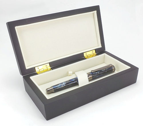 Premium quality satin lacquered pen box